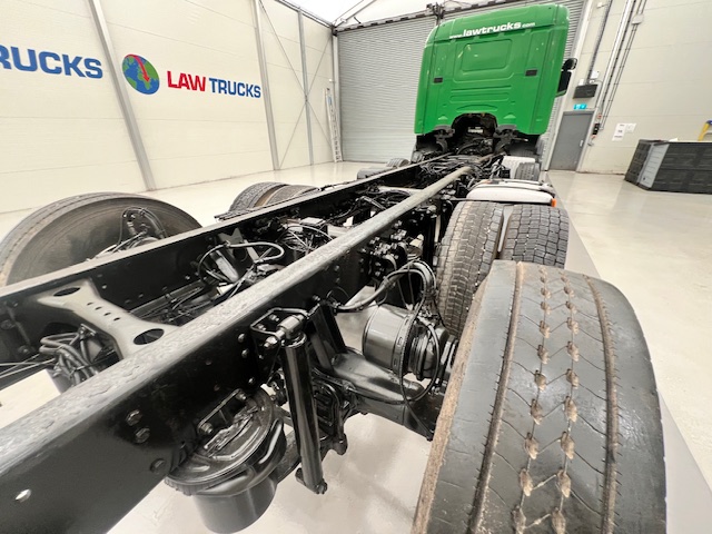 Scania G360 8×2 Sleeper Chassis Cab