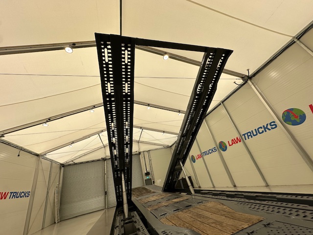 SDC Tri Axle Kicker Vehicle Carrier Lowloader