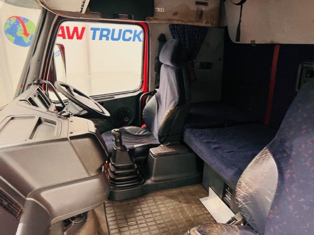 Volvo FH12 420 4×2 GTXL Tractor Unit