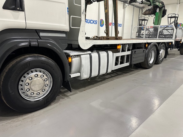 Scania R440 6×2 Rear Lift Brick Grab Drawbar