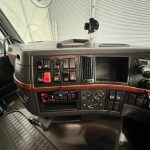 Volvo FH 480 6×2 Rear Lift Tractor Unit - thumbnail