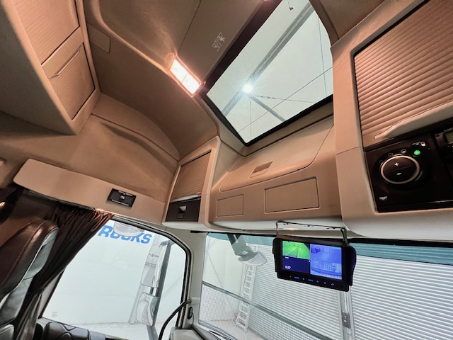 Volvo FH 500 6×2 Sleeper Cab Tractor Unit