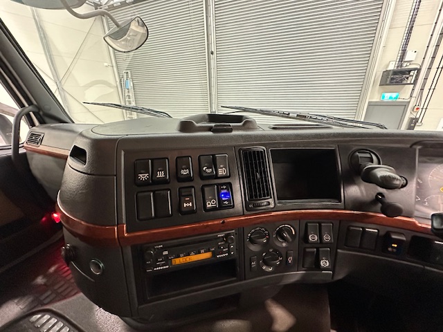 Volvo FH 520 6×2 Sleeper Cab Tractor Unit Manual