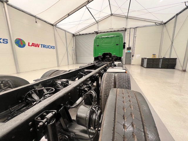 Scania G360 8×2 Sleeper Chassis Cab