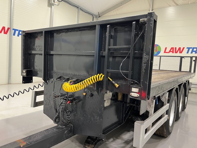 Scania R420 8×2 Rear Lift Brick Grab Drawbar