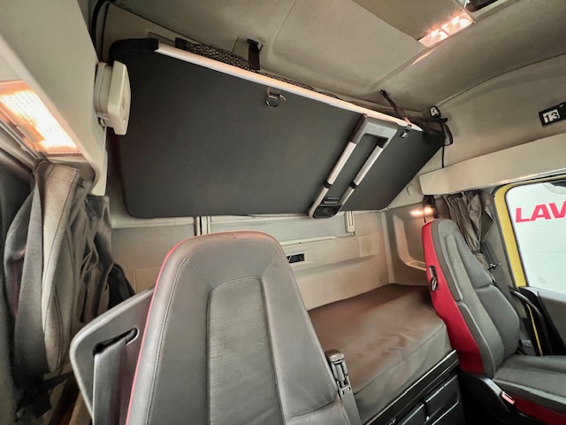 Volvo FH 500 6×2 Sleeper Cab Midlift Tractor Unit