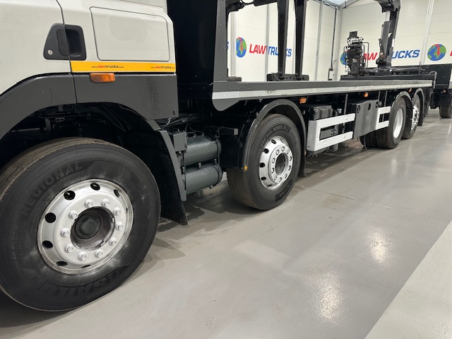 DAF CF85 360 8×2 Flatbed Brick Grab Drawbar