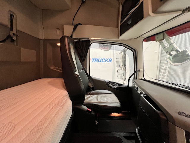 Volvo FH 500 6×2 Midlift Tractor Unit