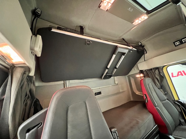 Volvo FH 500 6×2 Sleeper Cab Midlift Tractor Unit
