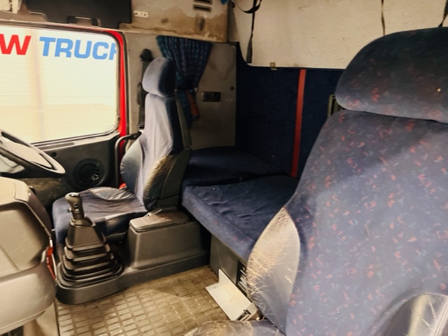 Volvo FH12 420 4×2 GTXL Tractor Unit