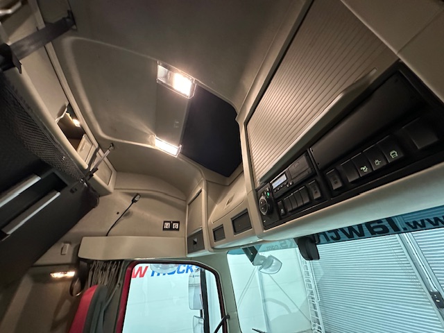 Volvo FH 500 6×2 Sleeper Cab Tractor Unit