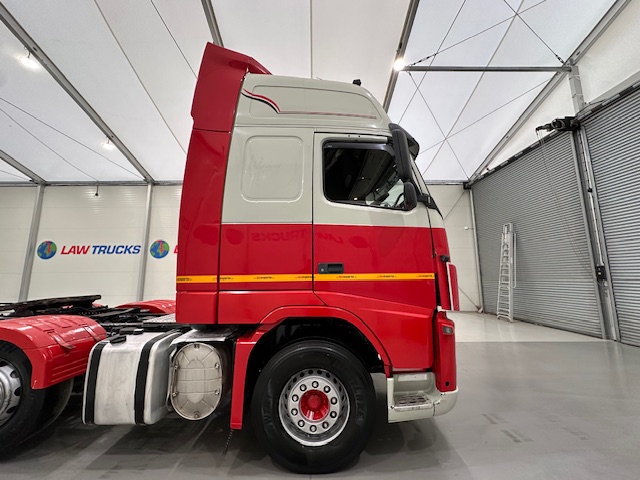Volvo FH 500 6×2 Midlift Tractor Unit