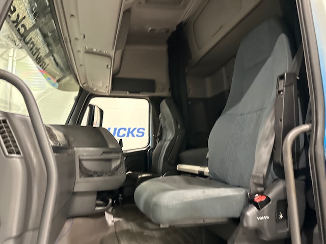 Volvo FH 460 6×2 Sleeper Cab Tractor Unit