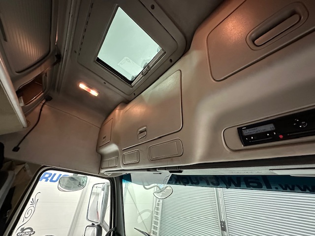 Volvo FH 520 6×2 Sleeper Cab Tractor Unit Manual