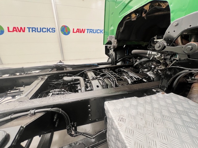 Scania G360 8×2 Sleeper Chassis Cab
