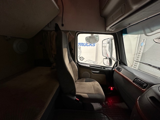 Volvo FH 520 6×2 Sleeper Cab Tractor Unit Manual