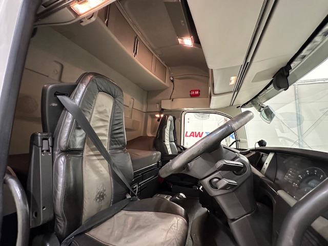 Volvo FH 500 6×2 Midlift Tractor Unit