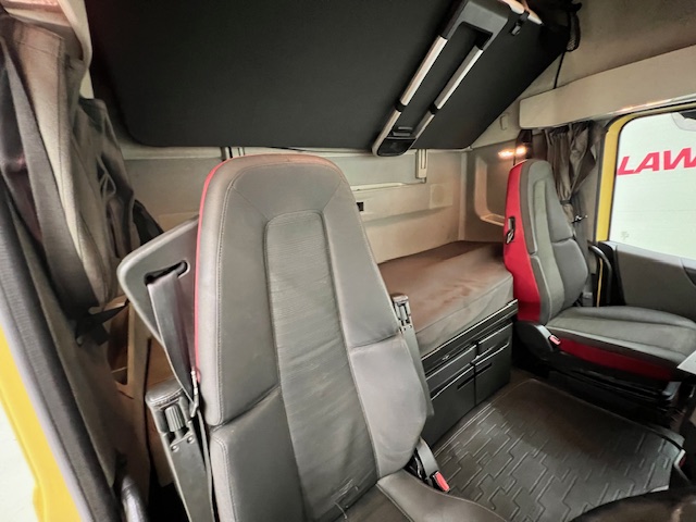 Volvo FH 500 6×2 Sleeper Cab Midlift Tractor Unit