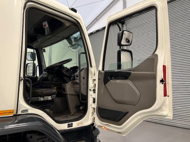 DAF LF55 220 Day Cab Dropside Brick Grab