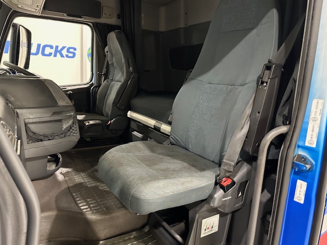 Volvo FH 460 6×2 Sleeper Cab Tractor Unit