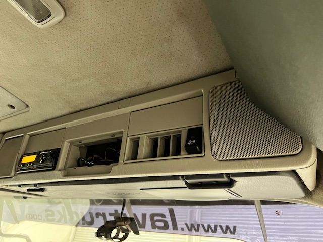 Volvo FM 400 8×4 Steel Tipper Grab Manual