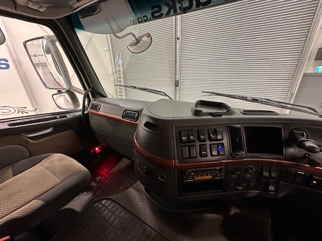 Volvo FH 520 6×2 Sleeper Cab Tractor Unit Manual