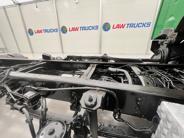 Scania G360 8×2 Sleeper Chassis Cab
