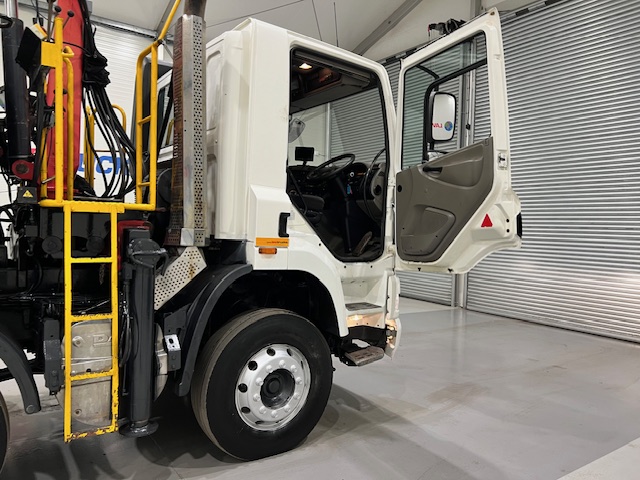 DAF CF85 360 8×4 Day Cab Steel Tipper Grab