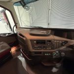 Volvo FH 500 6×2 Sleeper Cab Tractor Unit - thumbnail