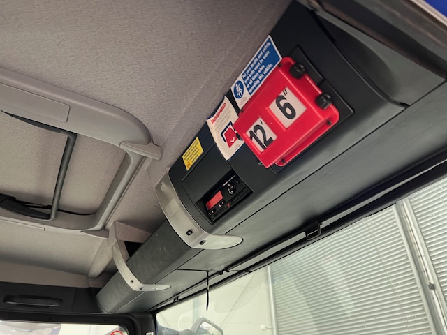 MAN TGS 26.360 6×2 Rear Lift Dropside Brick Grab Manual