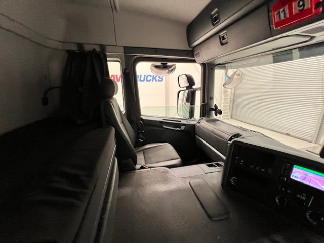 Scania P250 4×2 Sleeper Cab Box Van