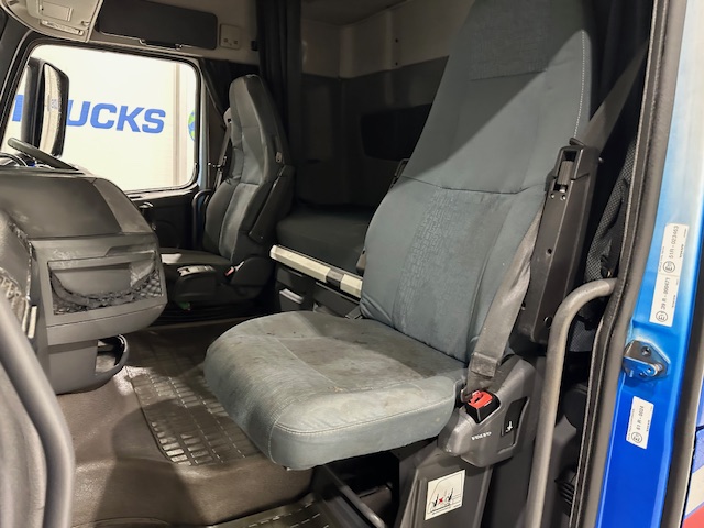 Volvo FH 460 6×2 Sleeper Cab Tractor Unit