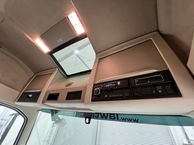 Volvo FH 460 6×2 Midlift Tractor Unit