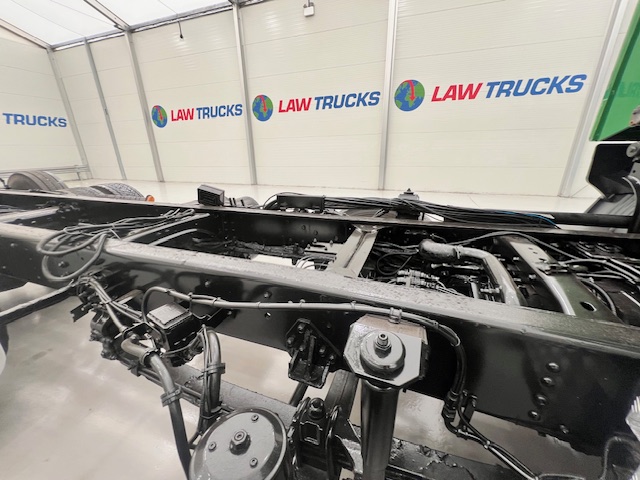Scania G360 8×2 Sleeper Chassis Cab