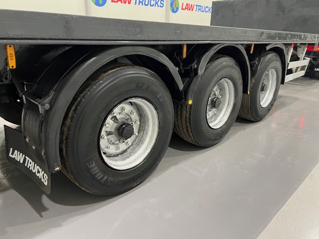 Scania R420 8×2 Rear Lift Brick Grab Drawbar
