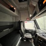 Volvo FH 460 6×2 Midlift Tractor Unit PTO - thumbnail