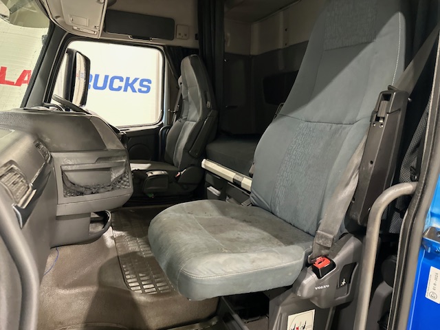 Volvo FH 460 6×2 Sleeper Cab Tractor Unit