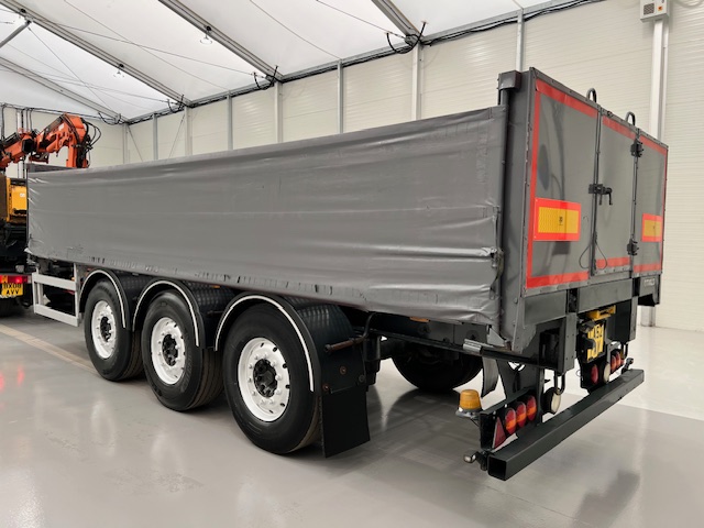 Scania P270 6×2 10 Tyre Flatbed Drawbar Brick Grab