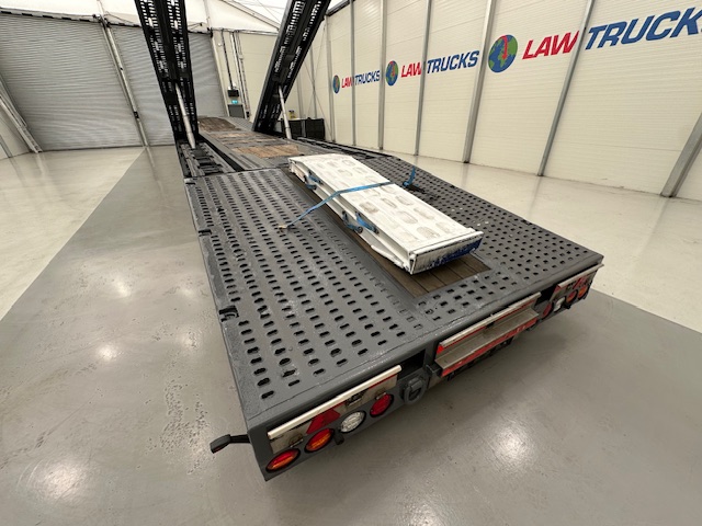 SDC Tri Axle Kicker Vehicle Carrier Lowloader
