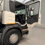 Scania P270 6×2 10 Tyre Flatbed Brick Grab - thumbnail