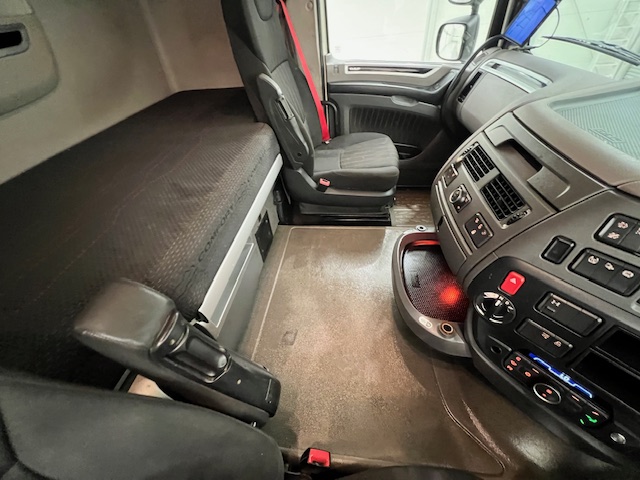 DAF XF 480 6×2 Midlift Tractor Unit