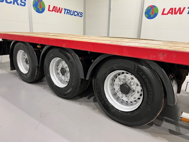 Volvo FH 500 6×2 Rear Lift Flatbed’s Drawbar