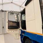 Volvo FH12 420 4×2 Sleeper Cab Tractor Unit - thumbnail