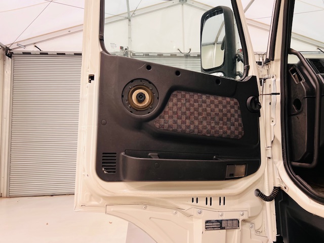 Volvo FH12 420 4×2 Tractor Unit