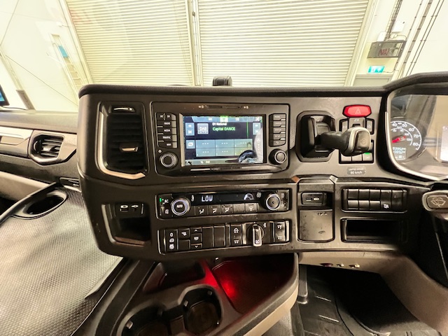 Scania S450 6×2 Midlift Highline Tractor Unit