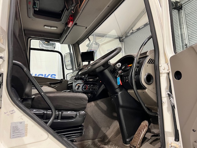 DAF CF85 360 8×4 Day Cab Steel Tipper Grab