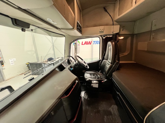 Volvo FH 500 6×2 Midlift Tractor Unit