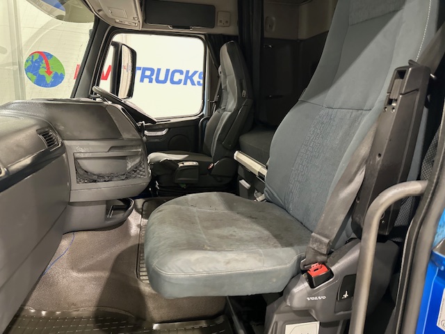 Volvo FH 460 6×2 Sleeper Cab Tractor Unit