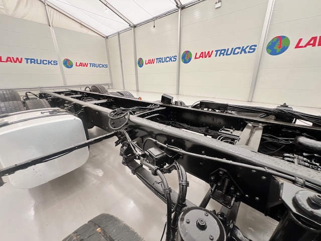 Scania G360 8×2 Sleeper Chassis Cab