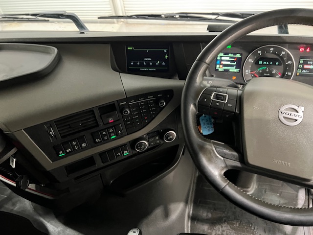 Volvo FH 500 6×2 Midlift Tractor Unit